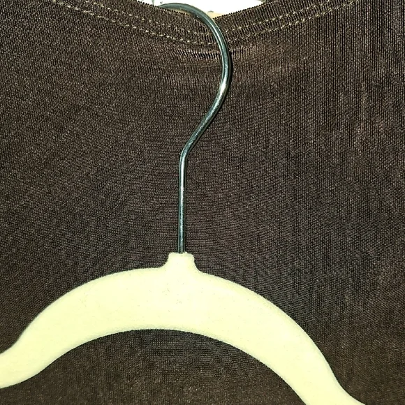 Navy and Black Sleeveless Tops - Picture 3 of 5